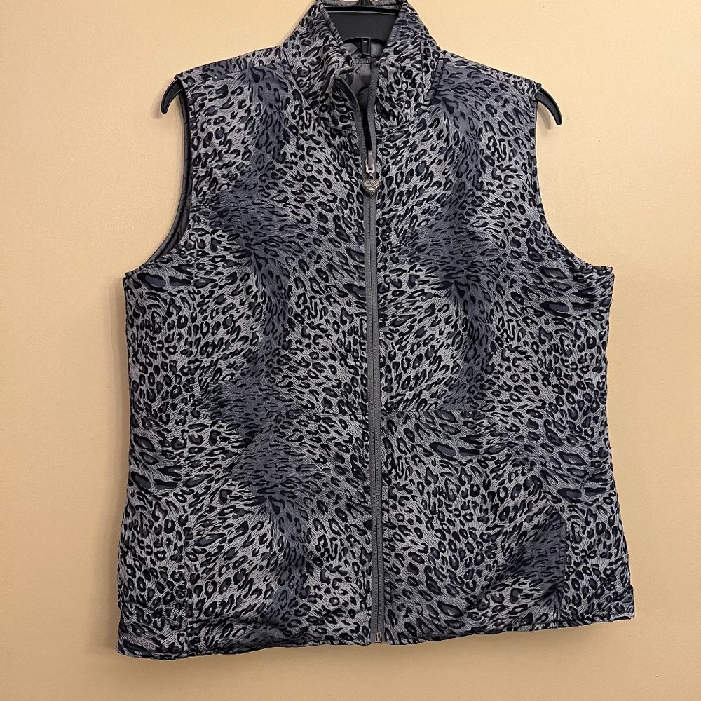 Three Hearts Women Gray/Leopard print quilted reversible lightweight Vest M/L